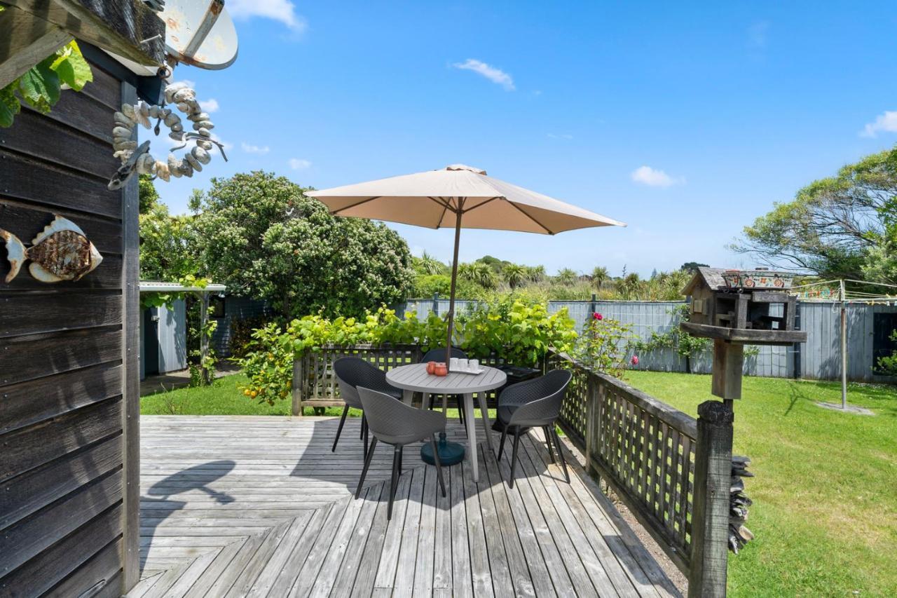 Waimea Cottage - Waikanae Holiday Home Exterior photo