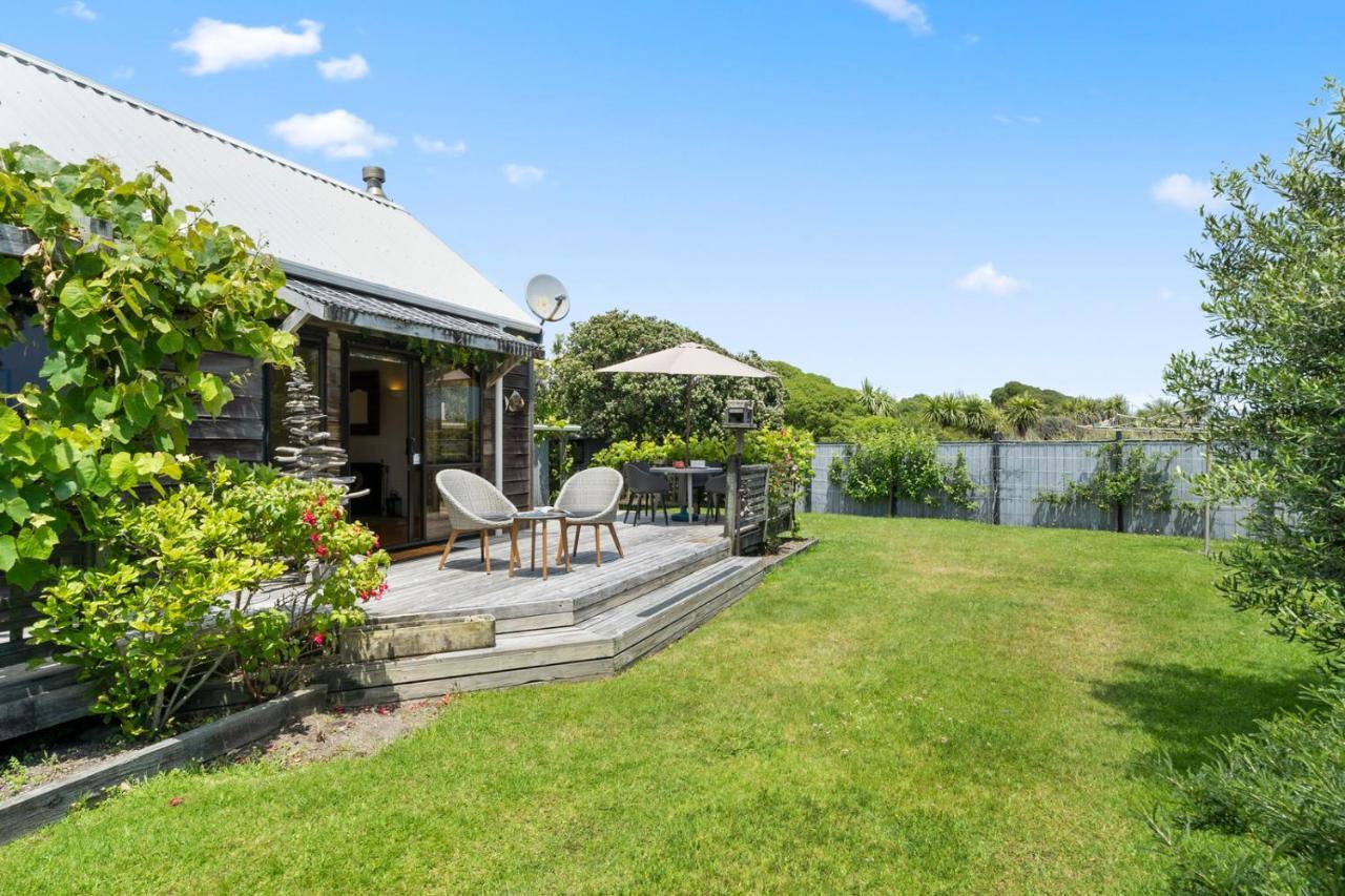 Waimea Cottage - Waikanae Holiday Home Exterior photo